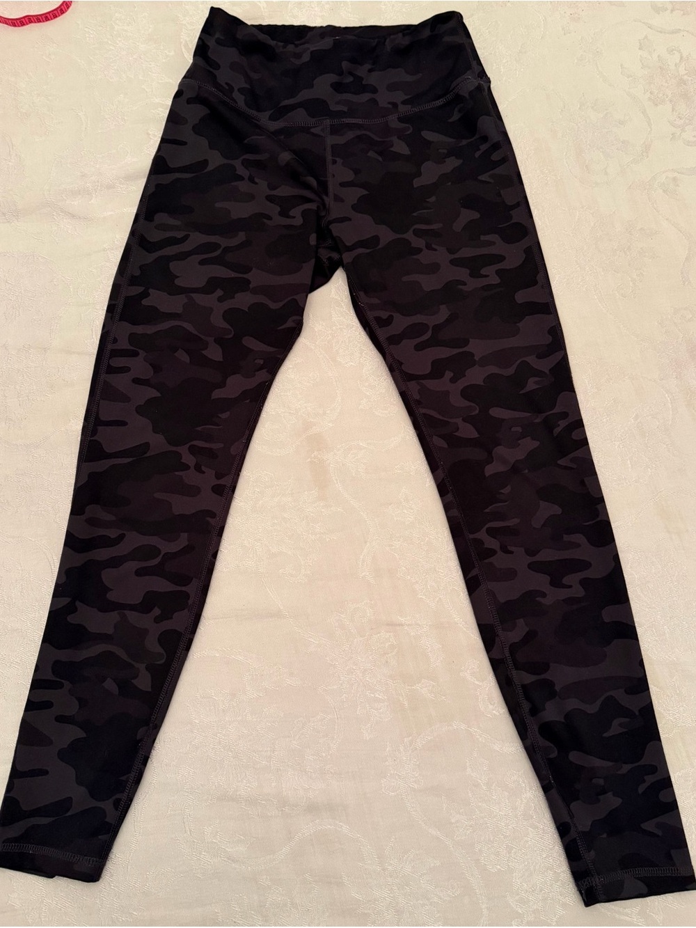 Danskin Women’s Athletic Legging Black Camouflage Size M
